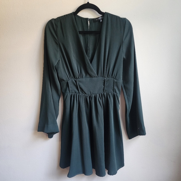 Dynamite Flare Dress with Waist Detail Size Small - Picture 1 of 4